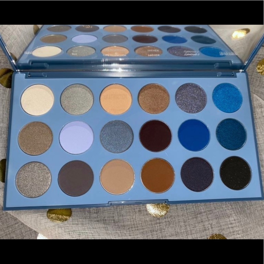 Morphe 18A Blue Ya Away Artistry Eyeshadow Palette - Picture 6 of 6